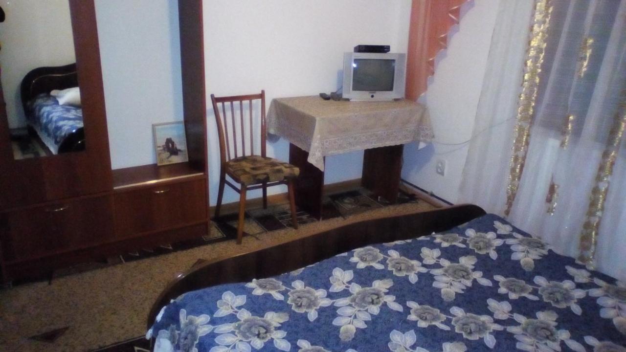 на гірському схилі Apartment Slavske