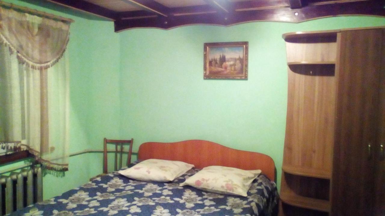 на гірському схилі Apartment Slavske
